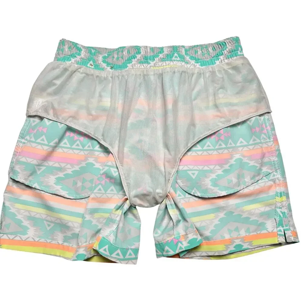 Chubbies | Men | The En Fuegos Pastel Aztec 5.5 Inch Lined Swim Trunks | Medium